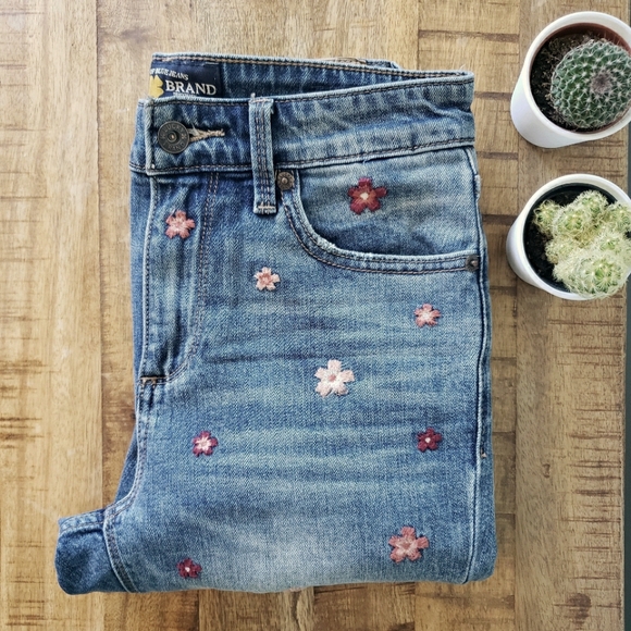 Lucky Brand High Rise Embroidered Denim - Picture 2 of 14